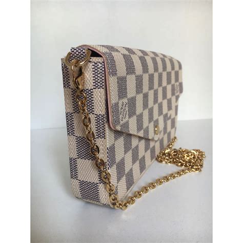 pochette louis vuitton femme